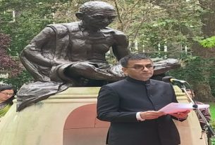 Mahatma Gandhi, CJI Chandrachud