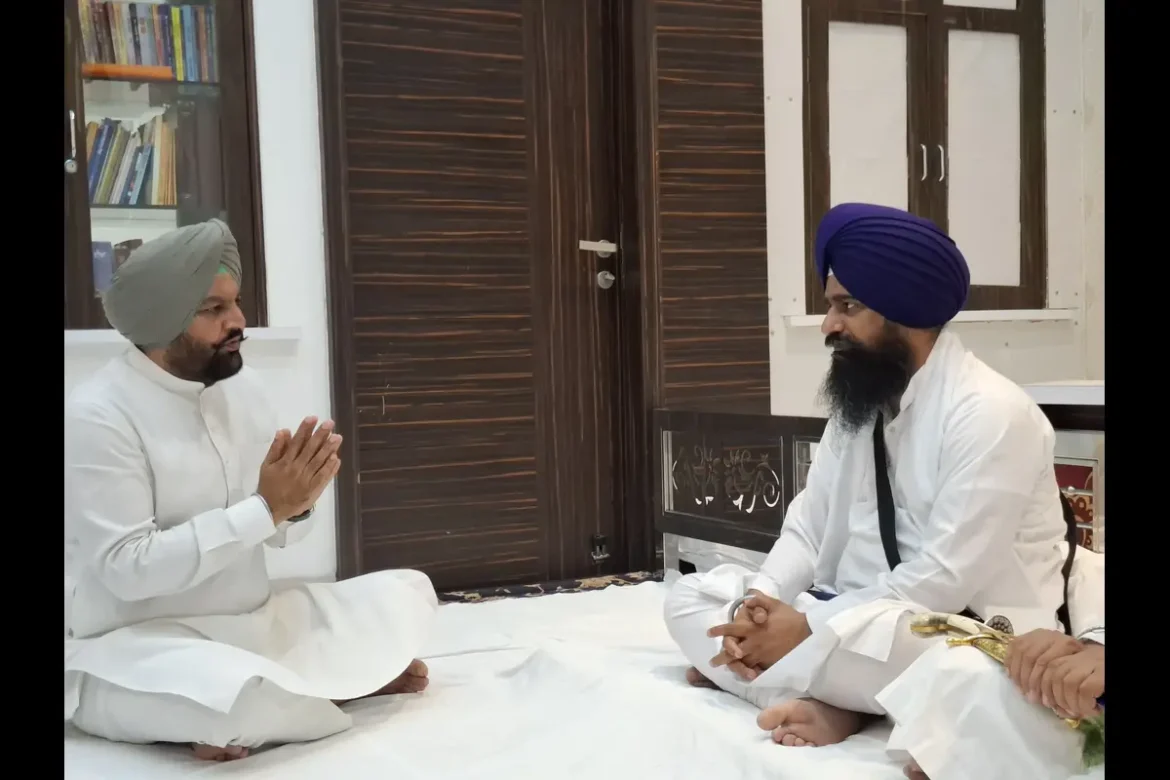 Akal Takhat के जत्थेदार गड़गज्ज से क्यों मिले सांसद औजला, क्या हुई बात- देखें खबर