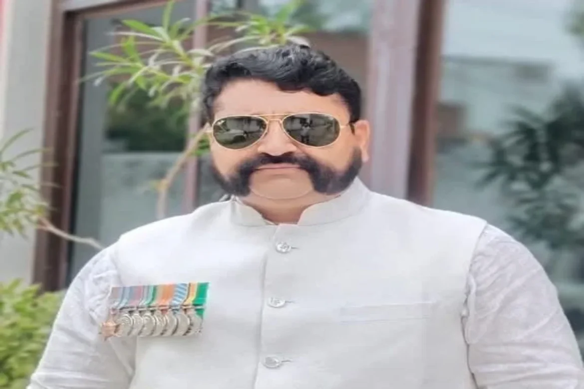 Crime: रीवा जिले के कांग्रेस नेता अरुण गौतम उर्फ कमांडो ने किया सरेंडर