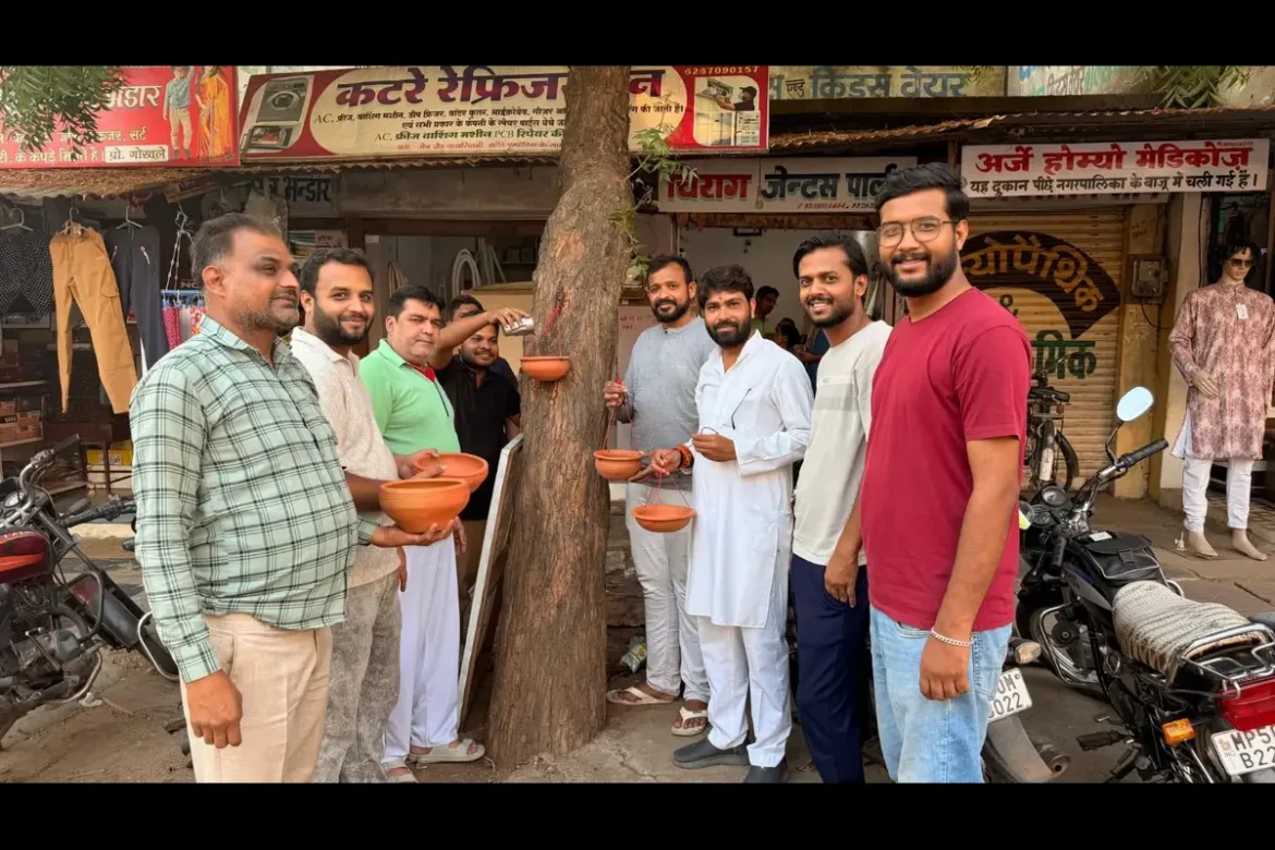 HAM Foundation गर्मियों में पशु-पक्षियों के लिए जल पात्र सेवा