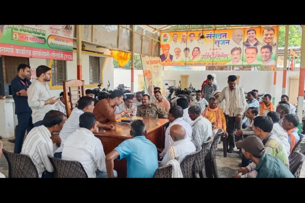 Hooch ग्रामीणों के सामने विधायक ने दारोगा को हड़काया- कच्ची-पक्की शराब पर तुरंत रोक लगाओ
