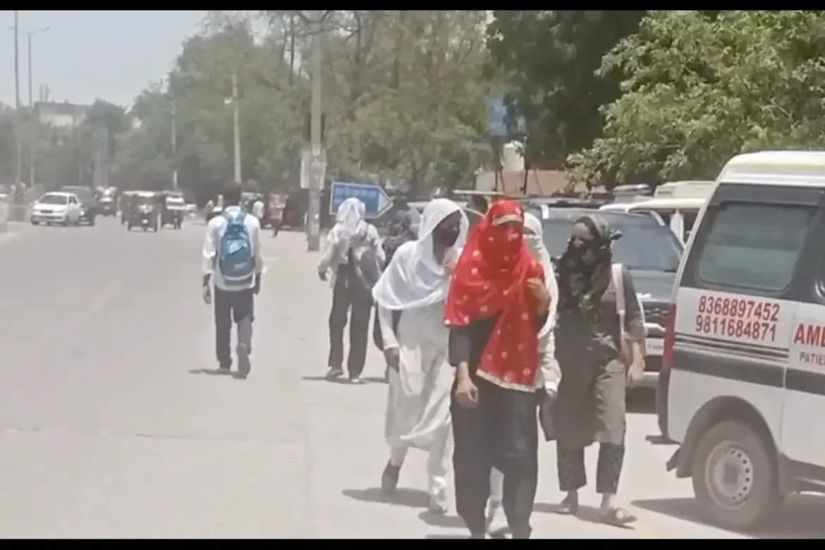 Heatwave गुरुग्राम सहित एनसीआर भयंकर लू की चपेट में, घर से बाहर न निकलने की हिदायत