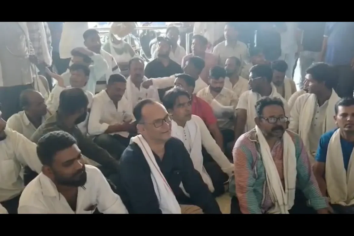 Jabalpur Nagar Nigam जन समस्याओं को लेकर पार्षद अनिश्चित कालीन धरने पर