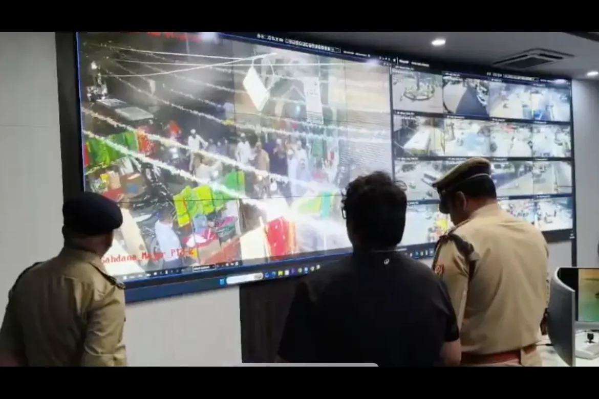 CCTV कैमरों की निगरानी और सख्त सुरक्षा के बीच बरेली में पढ़ी गई ईद की नमाज़