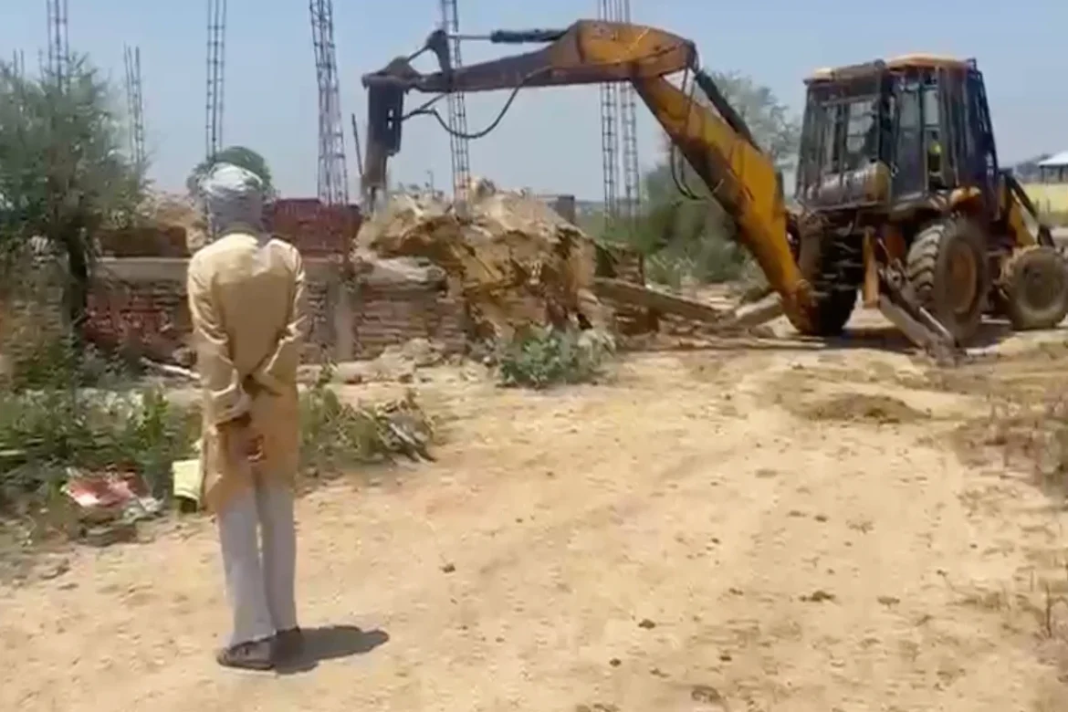PDA Demolition: रसूलपुर में अवैध प्लॉटिंग का किया गया ध्वस्तिकरण